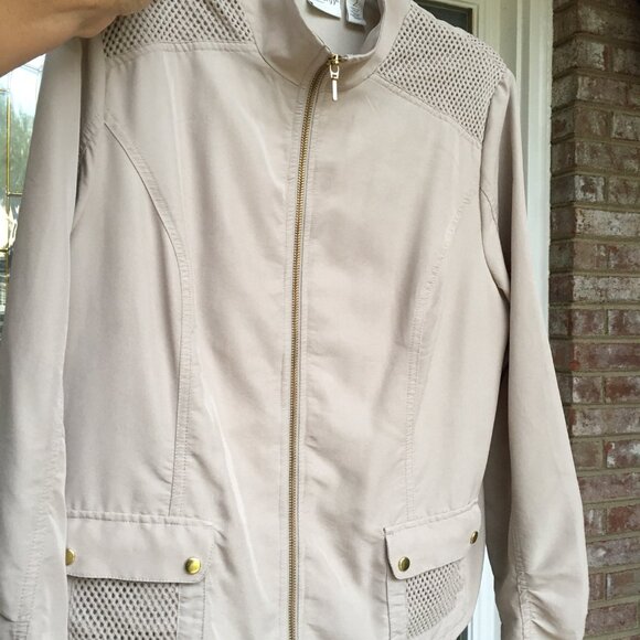 Chico's Zenergy Lightweight Jacket Long Sleeves Beige Tan - Picture 8 of 16